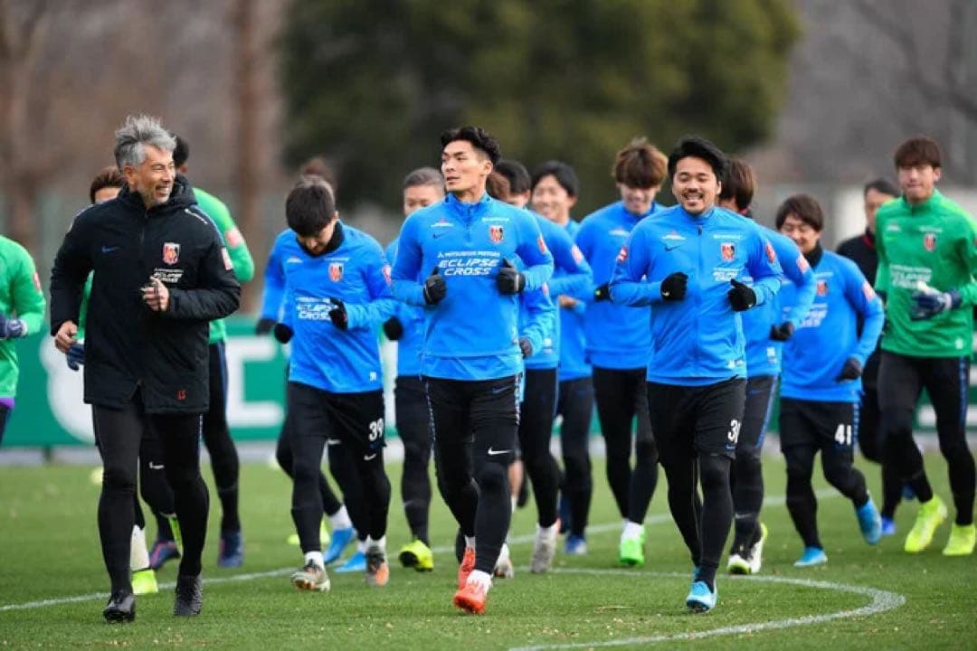 B*e様 Nike 浦和レッズ 支給品 トレーニングウェア ドリルトップ