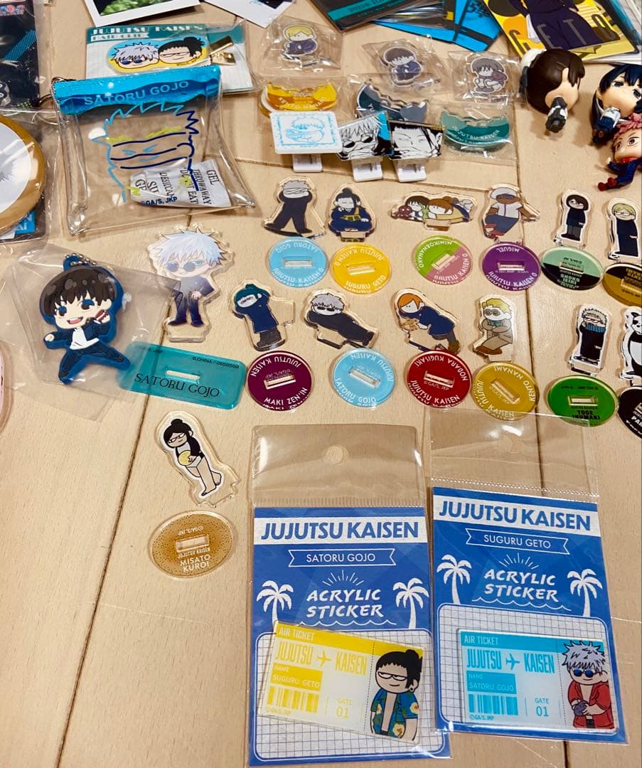 呪術廻戦 五条悟 夏油傑 他。まとめ売り 缶バッジ アクリルスタンド 約200点