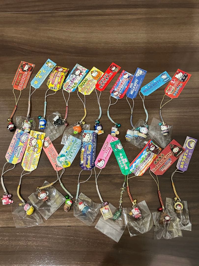 バラ売り不可　キティちゃん　根付け　ストラップ　ご当地　レア　廃盤もの多数