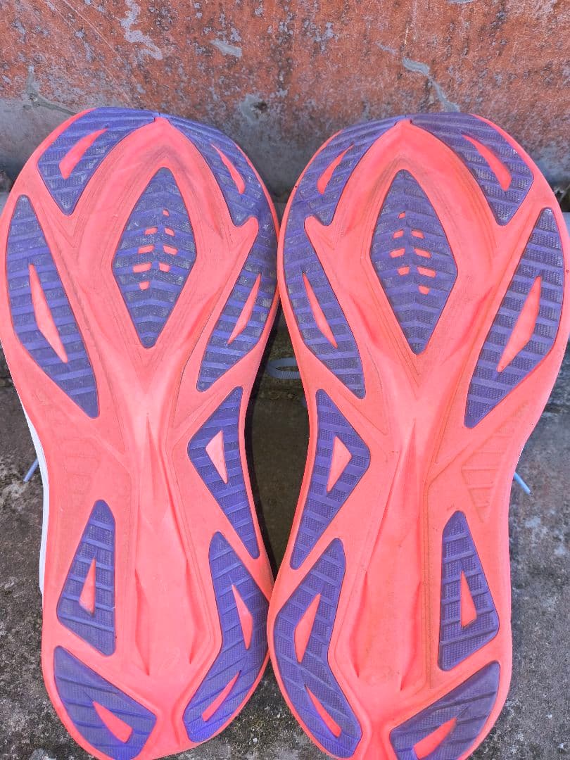 アシックススーパーブラスト2