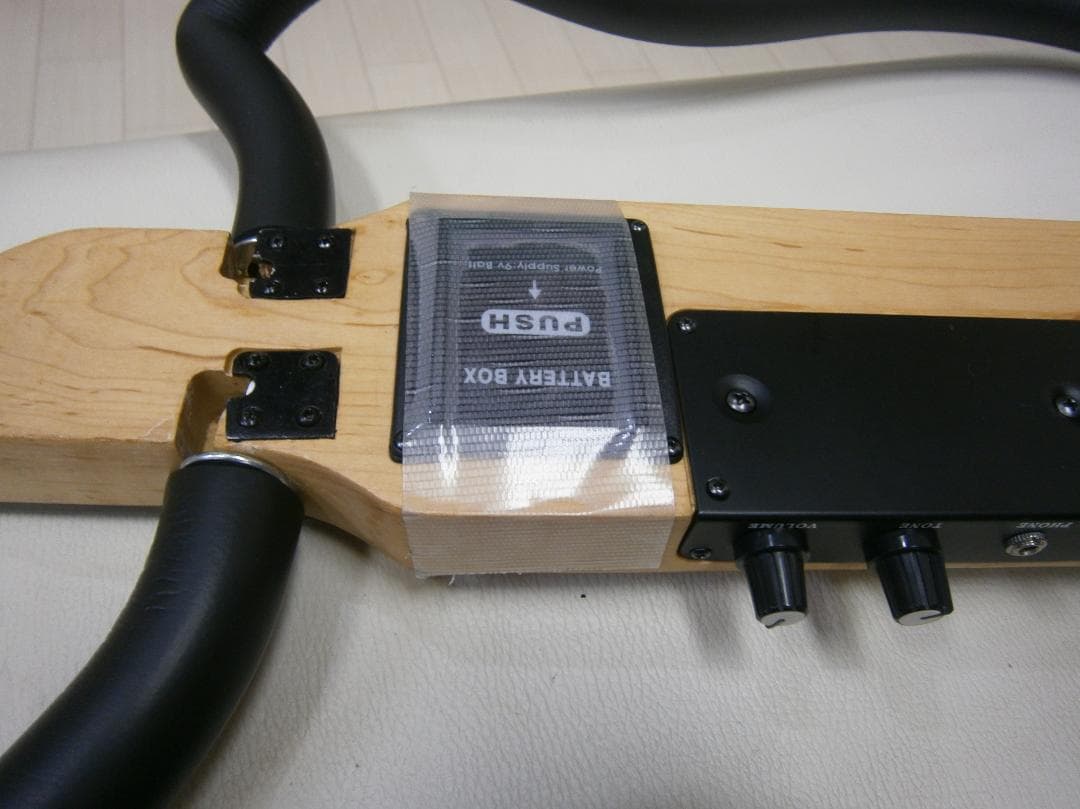 Ａrtisan＜サイレント・トラベルギター＞折り畳みタイプ