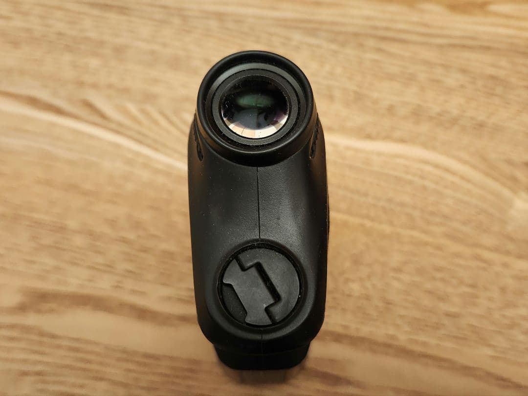 Bushnell ピンシーカーPRO XE ジョルト　ゴルフ用距離計 ケース付き