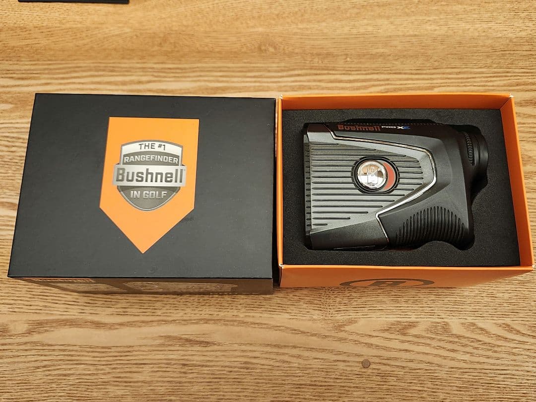 Bushnell ピンシーカーPRO XE ジョルト　ゴルフ用距離計 ケース付き
