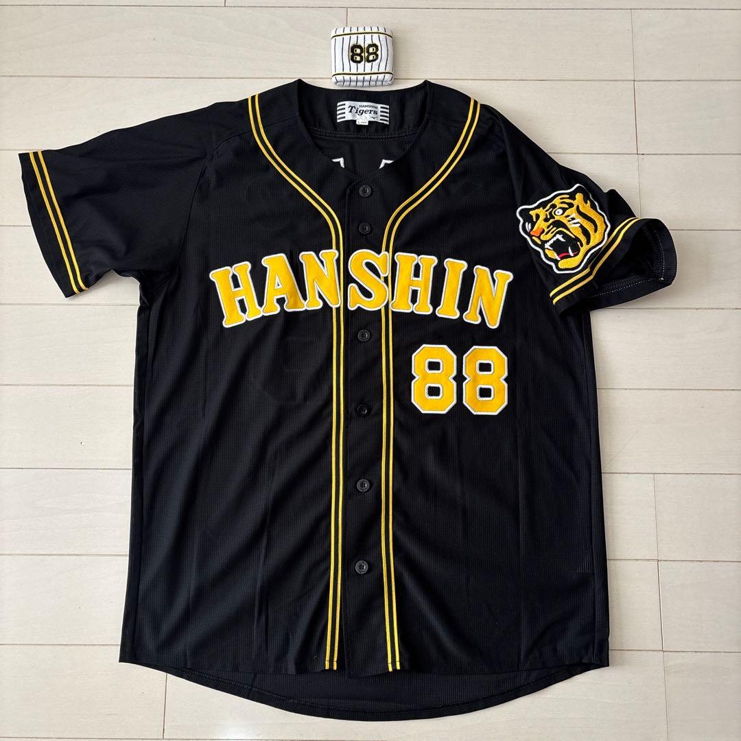 阪神タイガース　直筆サイン入りレプリカユニフォームＬ（美品）＆応援Ｔシャツセット