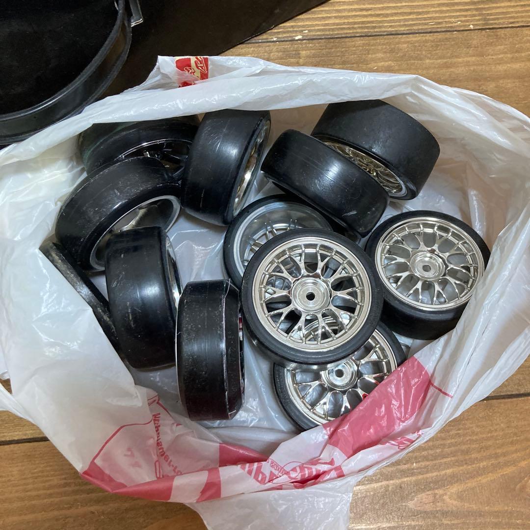 ラジコン　たぶんドリフトシャーシキット　VDFⅡ パーツ付き　ボディ付き