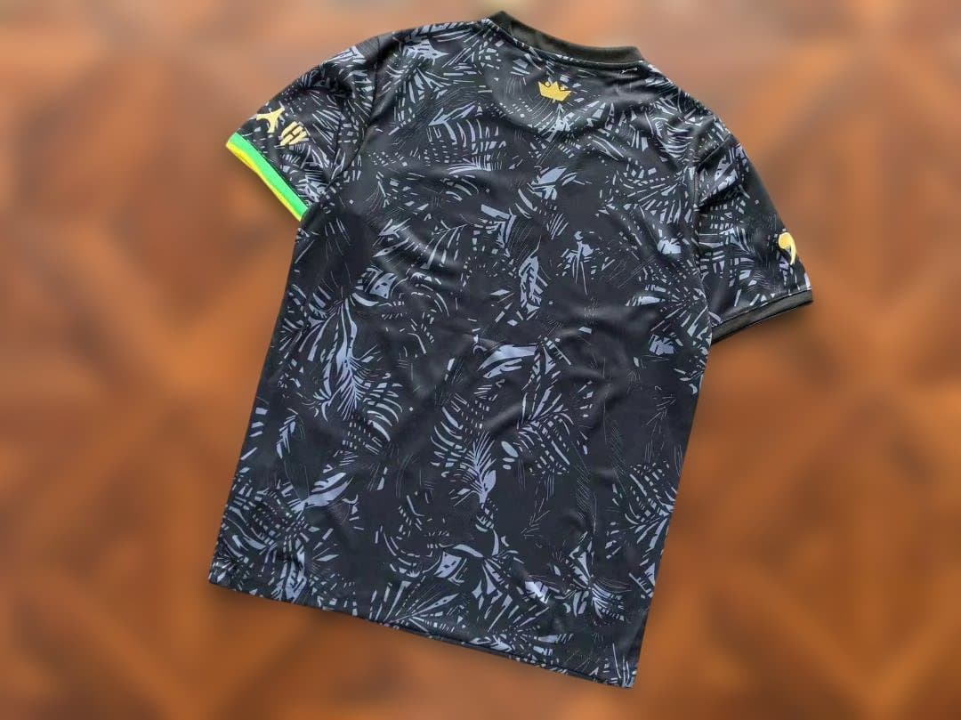 Stüssy 半袖シャツ 黒地葉柄 M