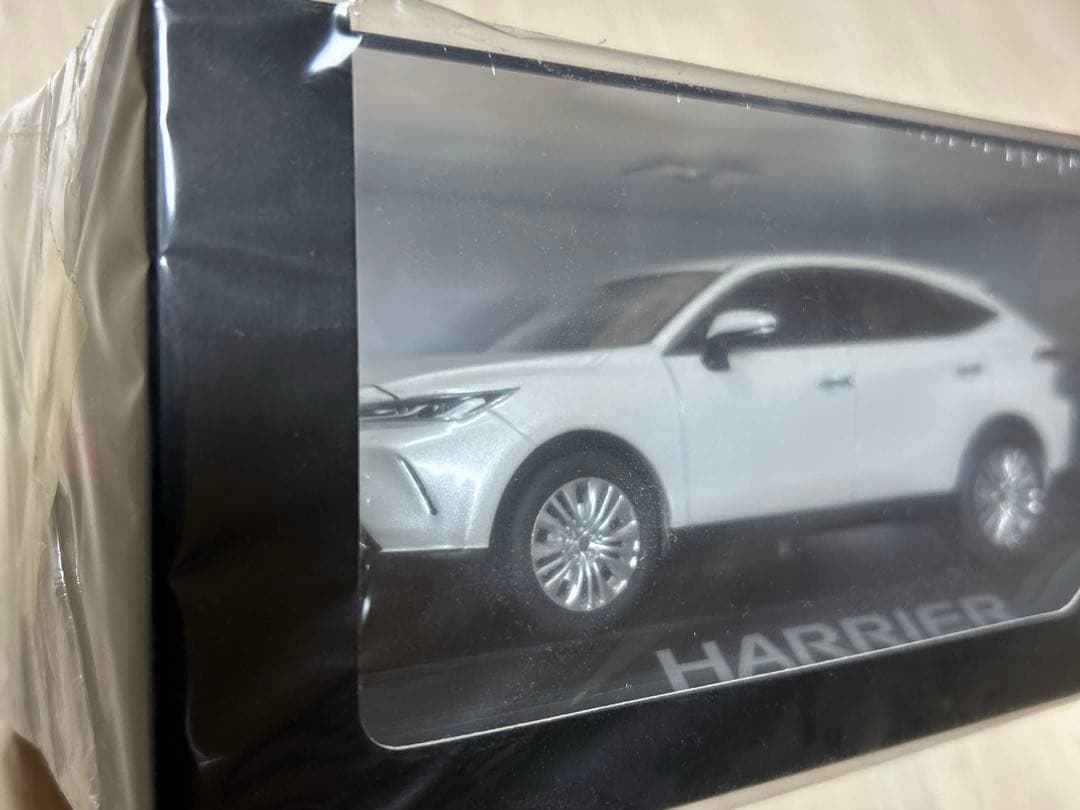 ハリアー 1/30ミニカー ホワイトパール　未開封
