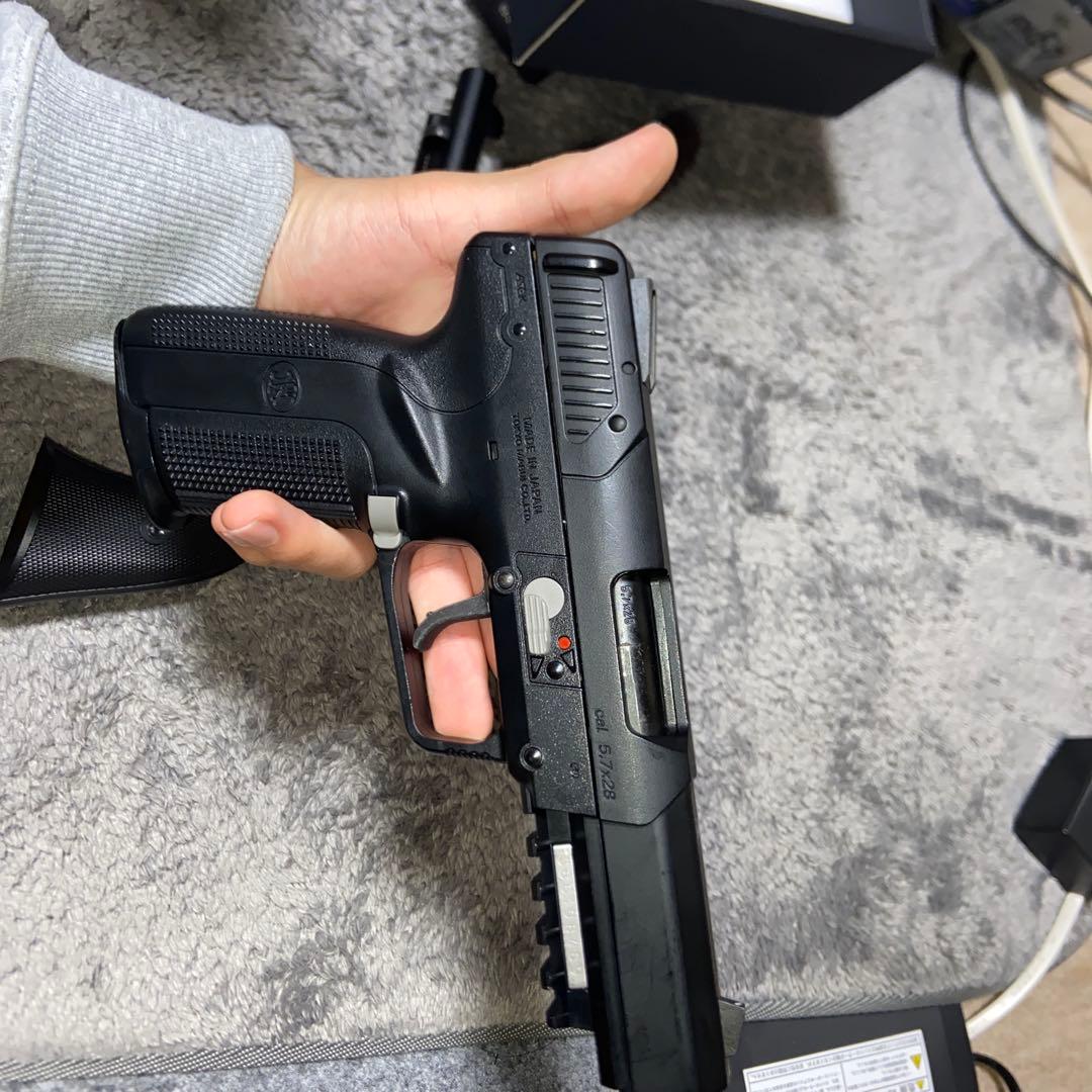 SAA.45エアコキ東京マルイFN5-7ガスガン東京マルイ