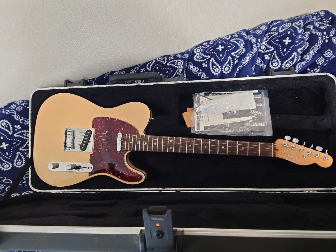 Fender American Deluxe Telecasterハードケース付