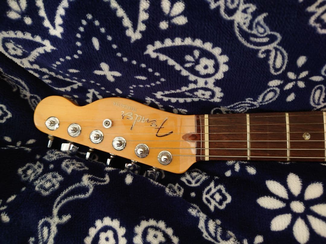 Fender American Deluxe Telecasterハードケース付