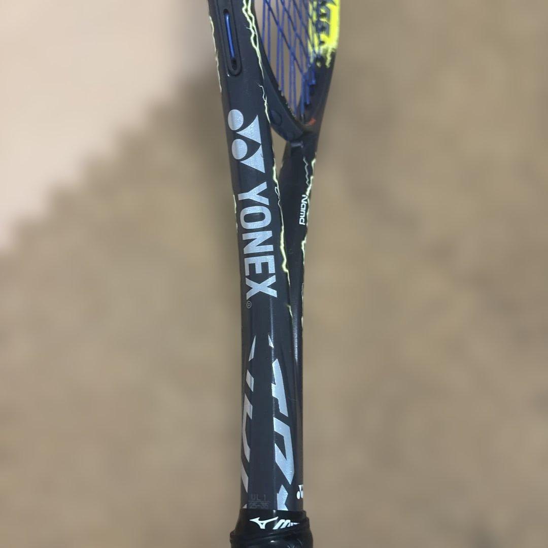 中古極美品ボルトレイジ 7SテニスラケットUL1ガットヨネックスゲイル26ポンド