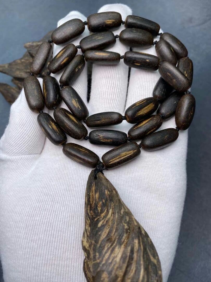 本物保证天然ベトナムじんー沈香ネックレス 芽荘むし虫もれ漏れ(収蔵ひん品)