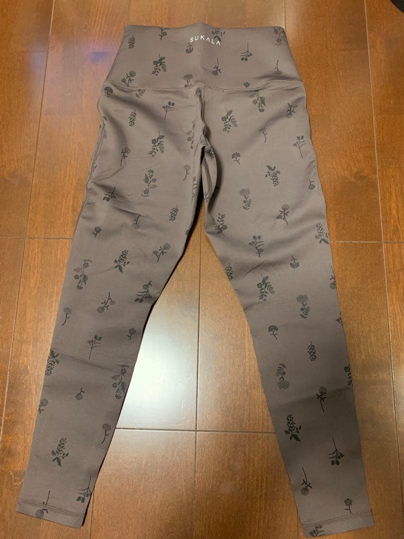 【SUKALA 】フラワーブーケレギンス　Mサイズ