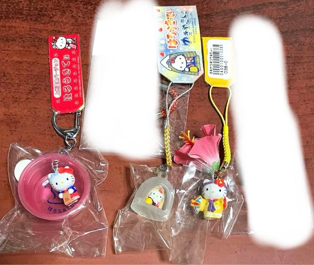 サンリオ　ハローキティ　ご当地ストラップ・その他まとめ売り
