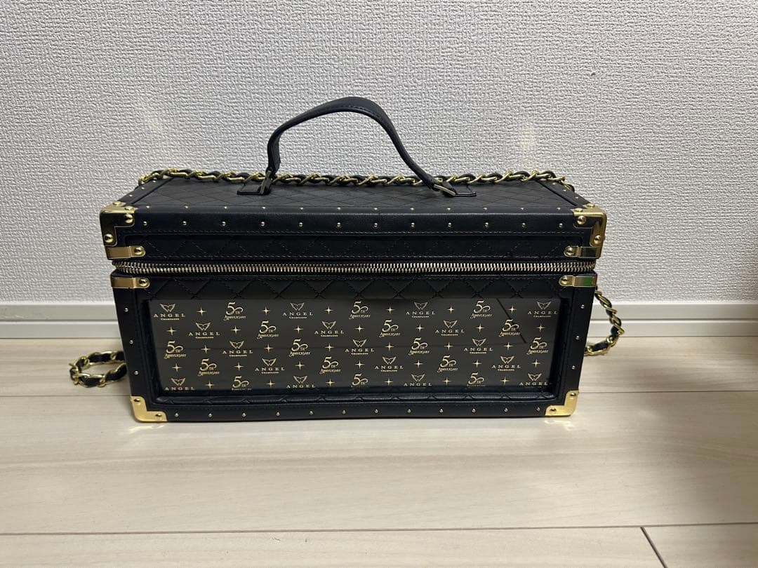 エンジェルシャンパン 5周年記念 ケース
