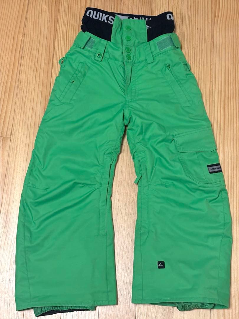 映える♡QUIKSILVER✨️スノボウエア 上下セット 130前後✨️