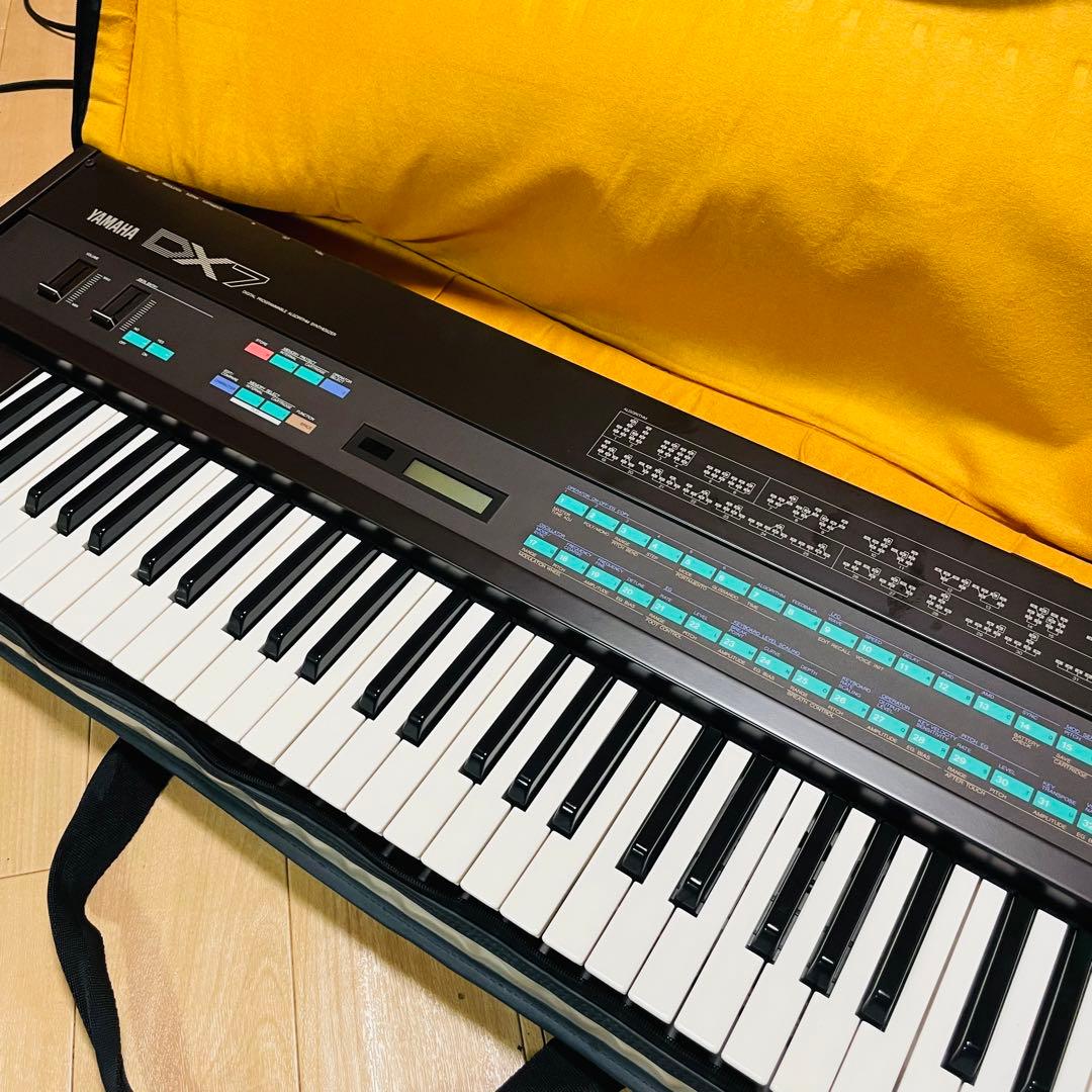 YAMAHA DX7 ヤマハ　シンセサイザー