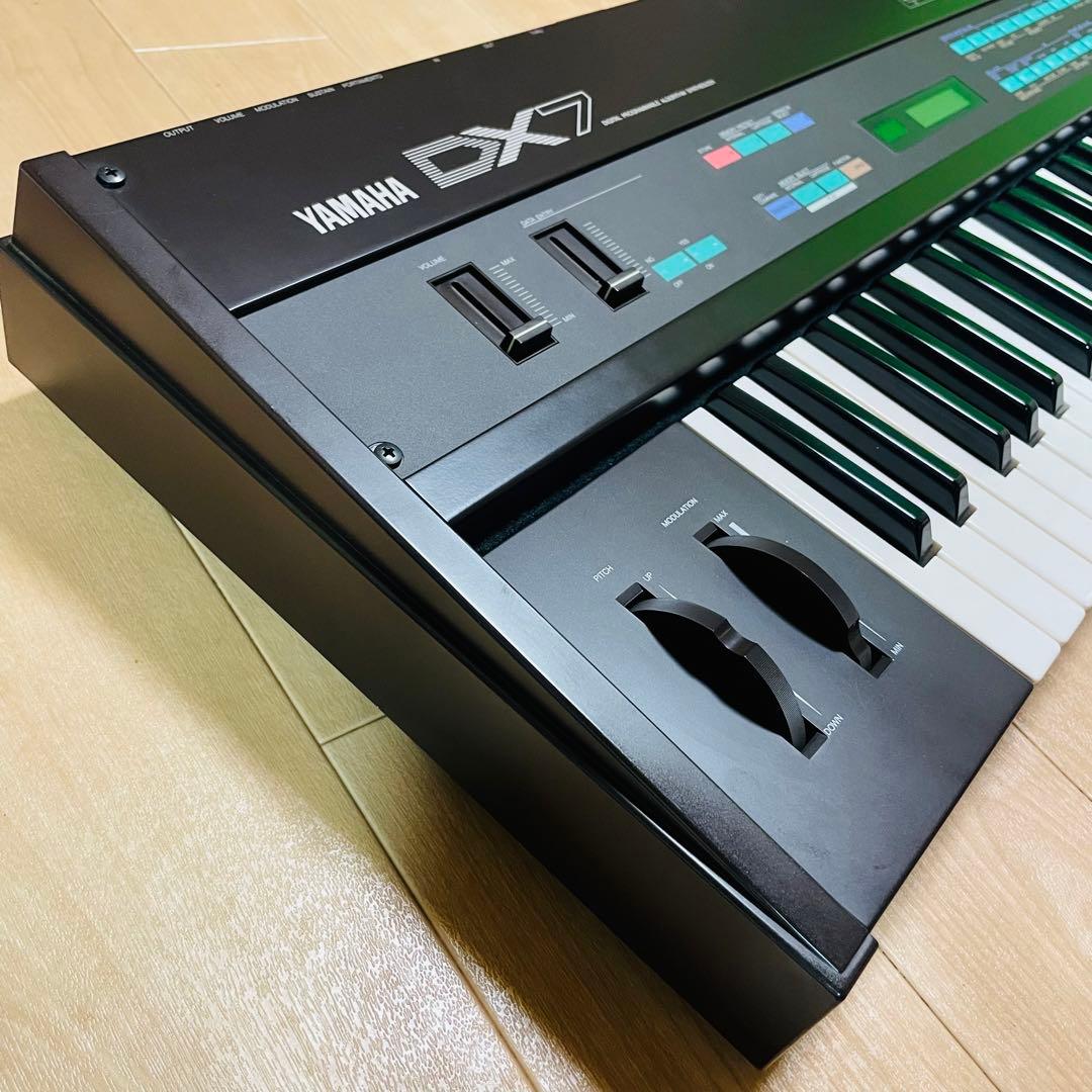YAMAHA DX7 ヤマハ　シンセサイザー