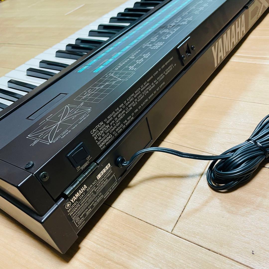YAMAHA DX7 ヤマハ　シンセサイザー