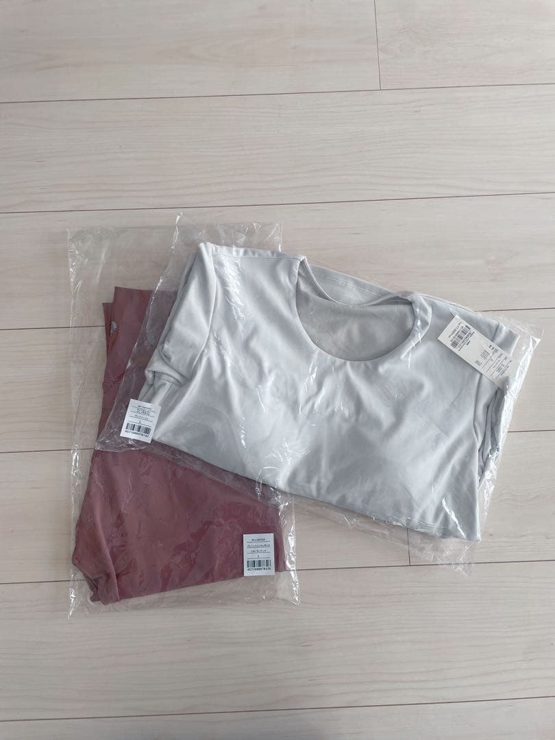 SUKALAくすみピンクトレンカとカップ付きサイドギャザーTee Lサイズ