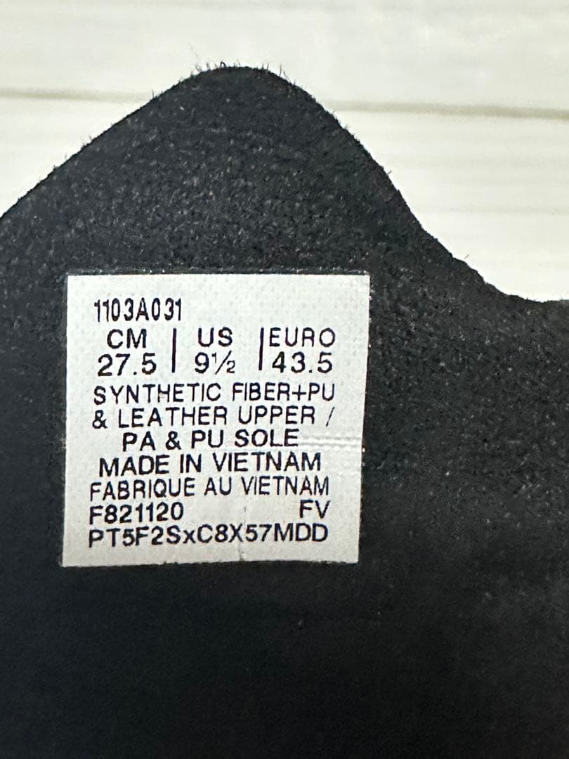 ULTREZZA asics アシックス 1103A031 送料込み　即購入可