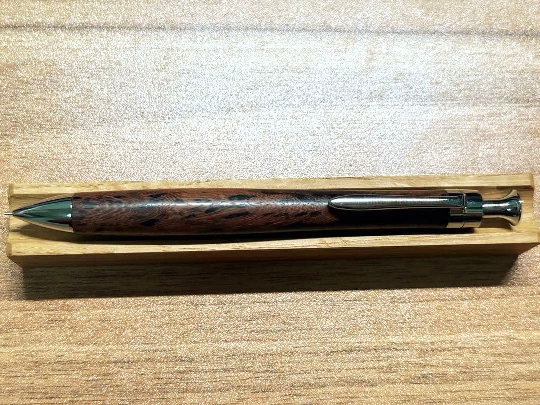 こぶた工房　ラオスブラック　ダルベルジア・ランセオラリア 極上孔雀　シャーペン