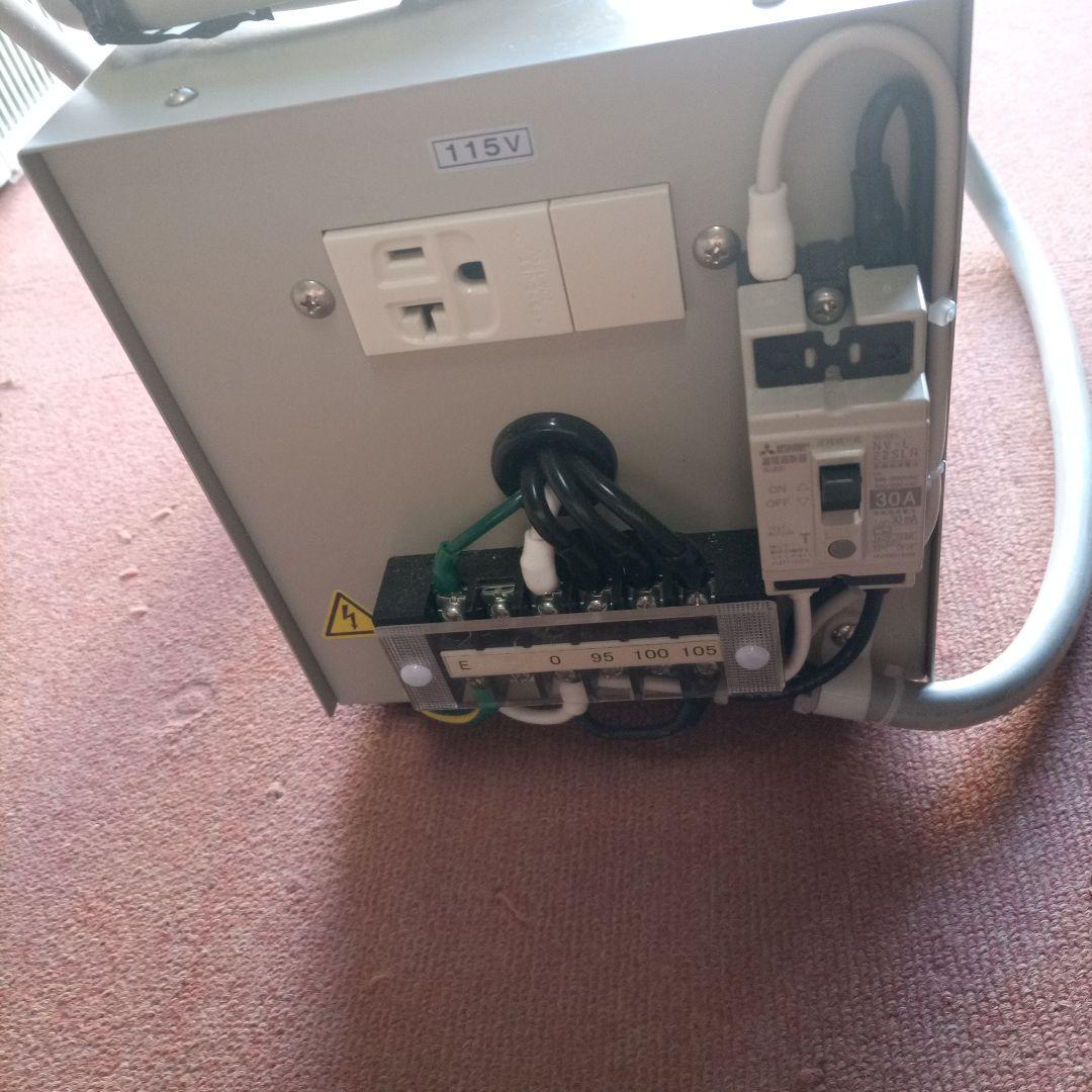 115V変圧器 コンパクトデザイン