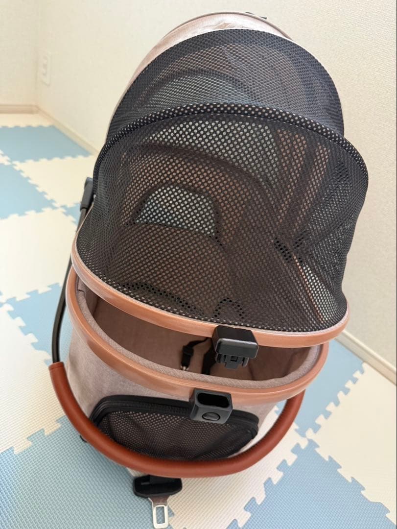 ベージュペットカート メッシュ素材 カップホルダー付き