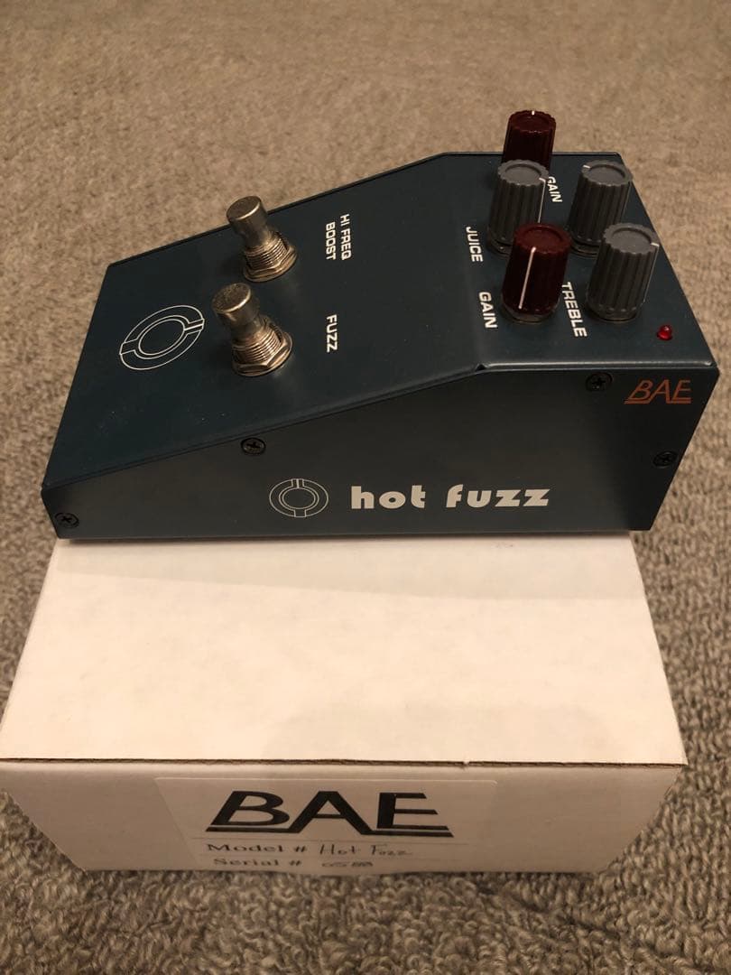 美品　BAE Hot Fuzz