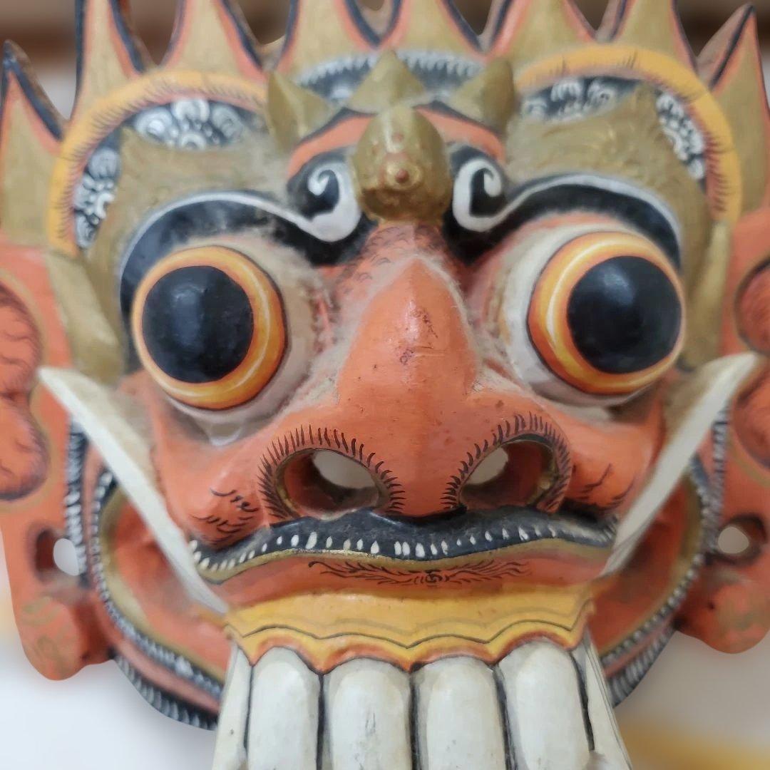 バリの伝統的な木製面、ガムラン、ケチャック、バリ島、神秘的、手彫り、守り神、金運