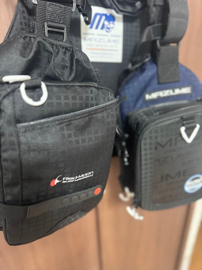 マズメmazume レッドムーンライフジャケット サーフスペシャルIII