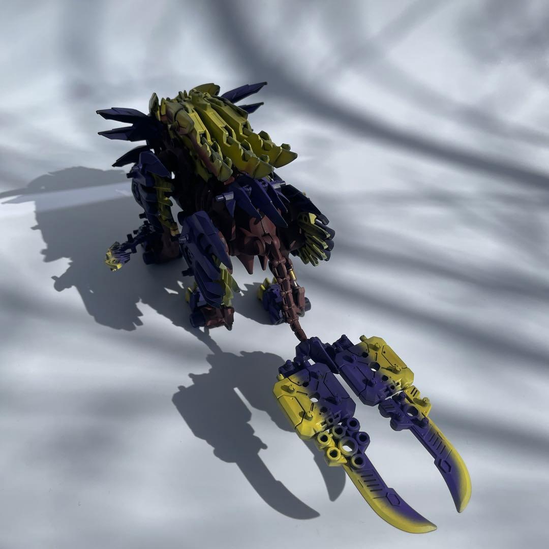 ゾイドワイルド ビーストライガー 禍鎧Ver. 塗装済　完成品