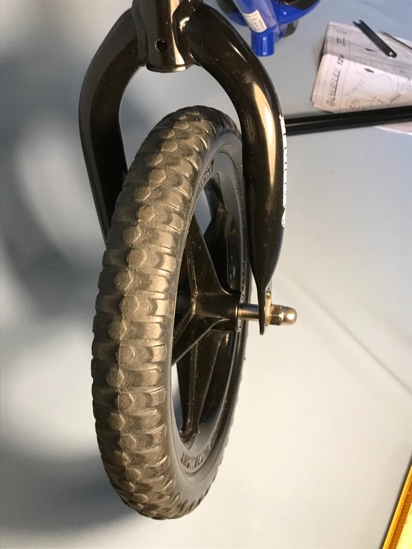 ストライダー　12スポーツ　ブルー