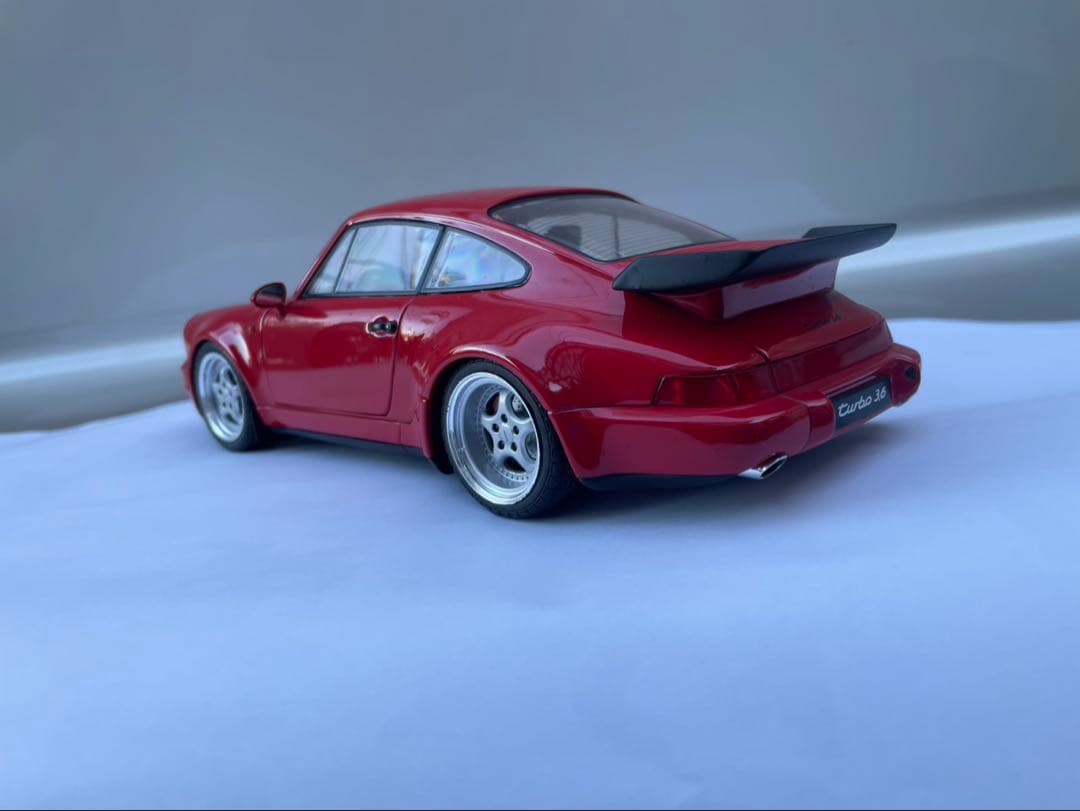 ソリド1/18 ポルシェ964 3.6ターボ　レッド中古