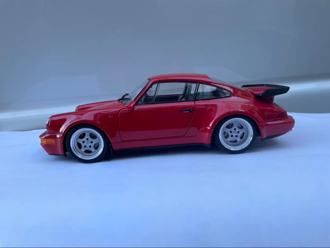 ソリド1/18 ポルシェ964 3.6ターボ　レッド中古