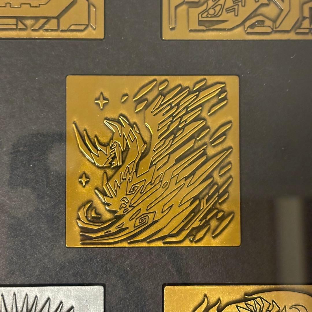 モンスターハンター20周年 大狩猟展 額装ピンズセット