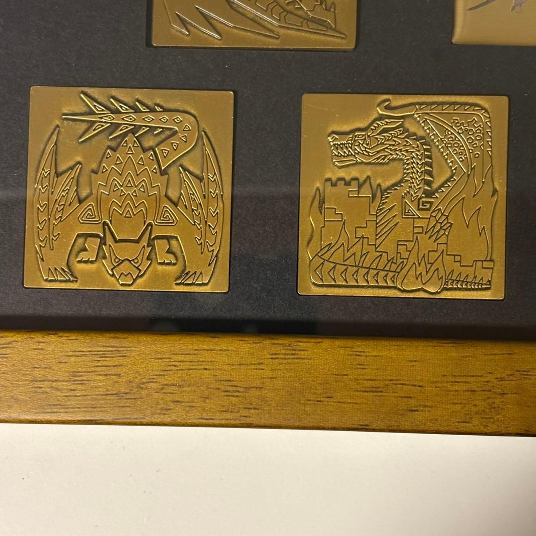 モンスターハンター20周年 大狩猟展 額装ピンズセット