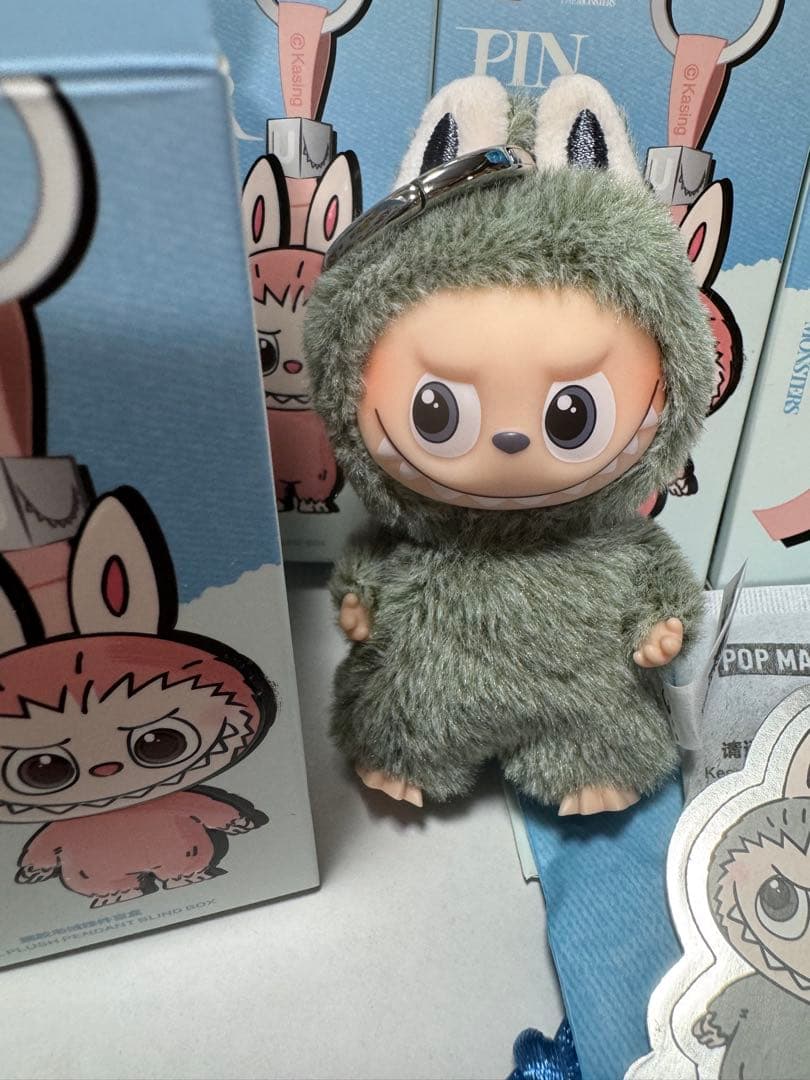 THEMONSTER PIN FOR LOVEぬいぐるみペンダントシークレット！