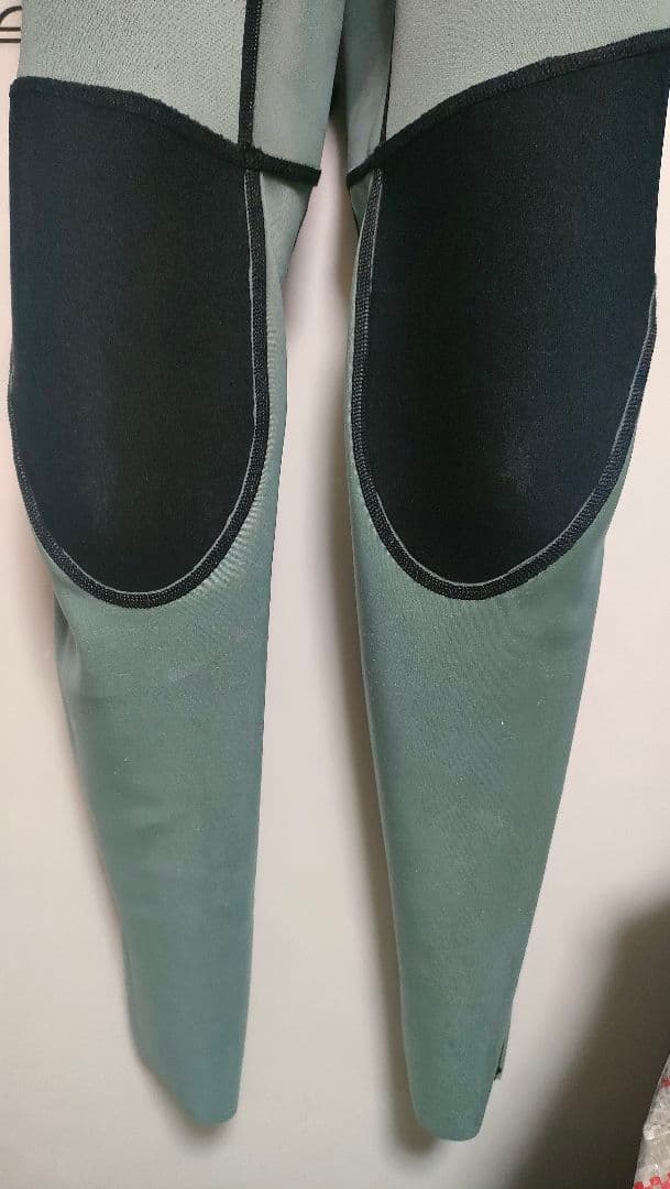 Hurley 0.5ブラックウェットスーツ ジッパー レディース