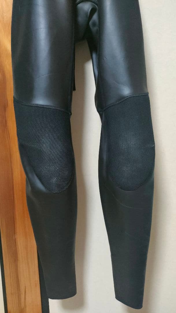 Hurley 0.5ブラックウェットスーツ ジッパー レディース