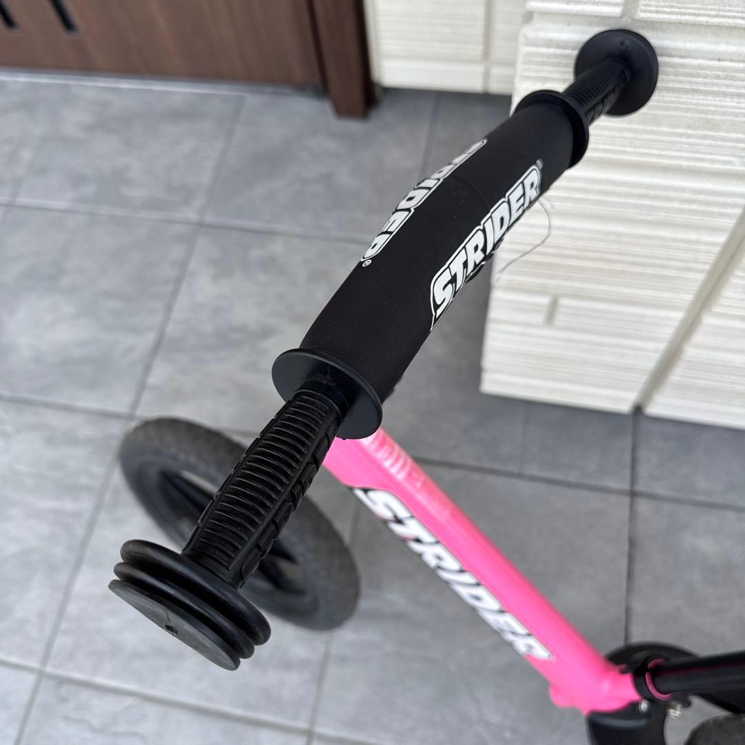 ストライダー　12インチ　ピンク