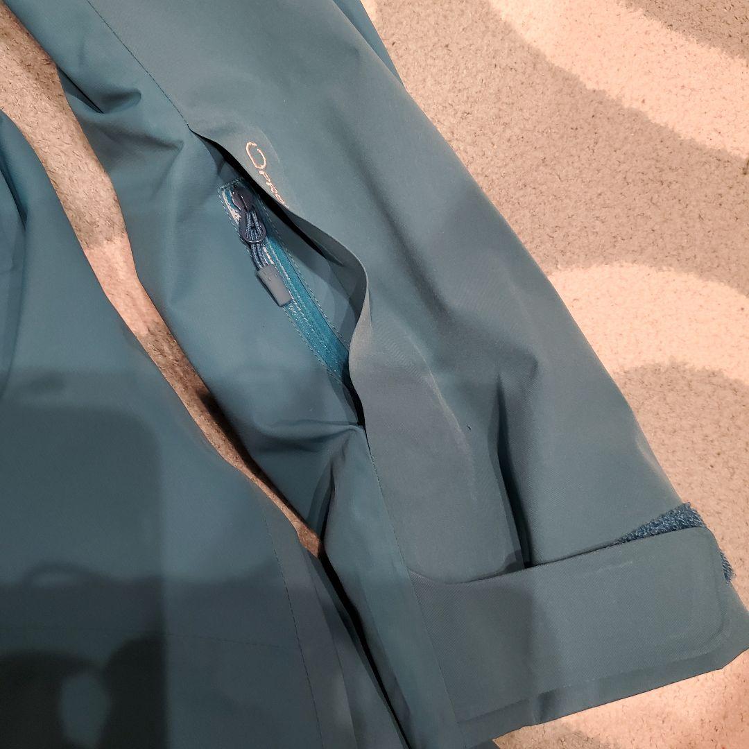 ホグロフス　nivaジャケット