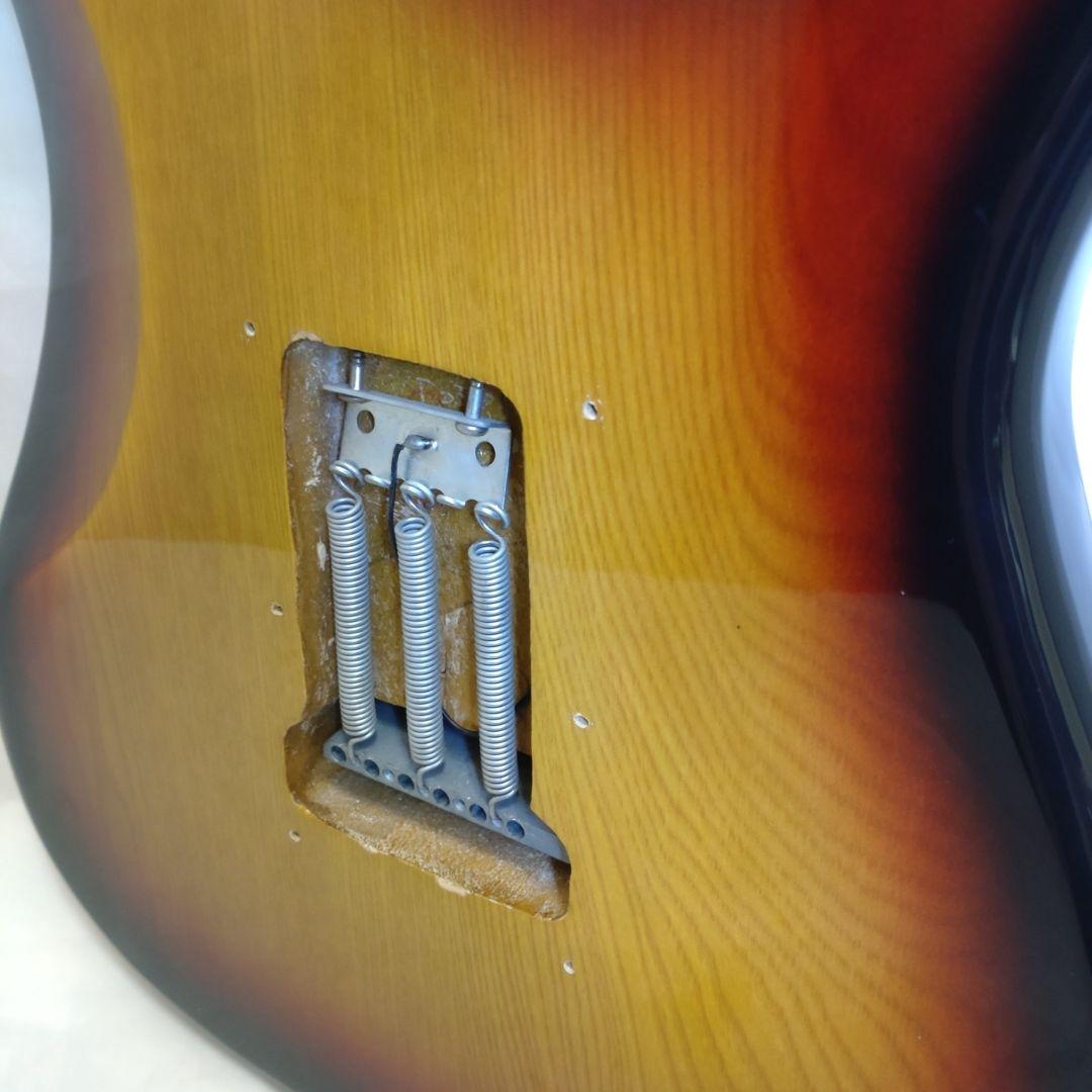 レフティ ストラトキャスター 左用ギター