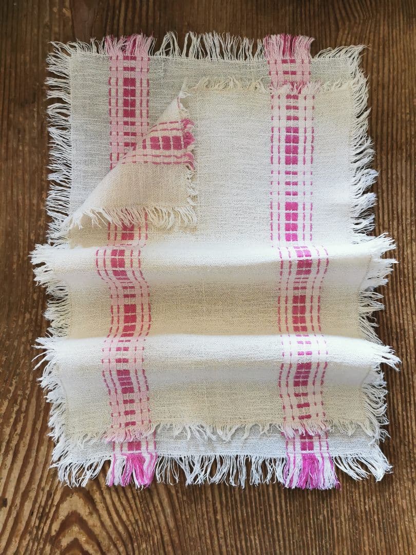 ヴィンテージ フランス ラズベリー＆桜ピンク織刺繍 リネンテーブルマット 2枚組