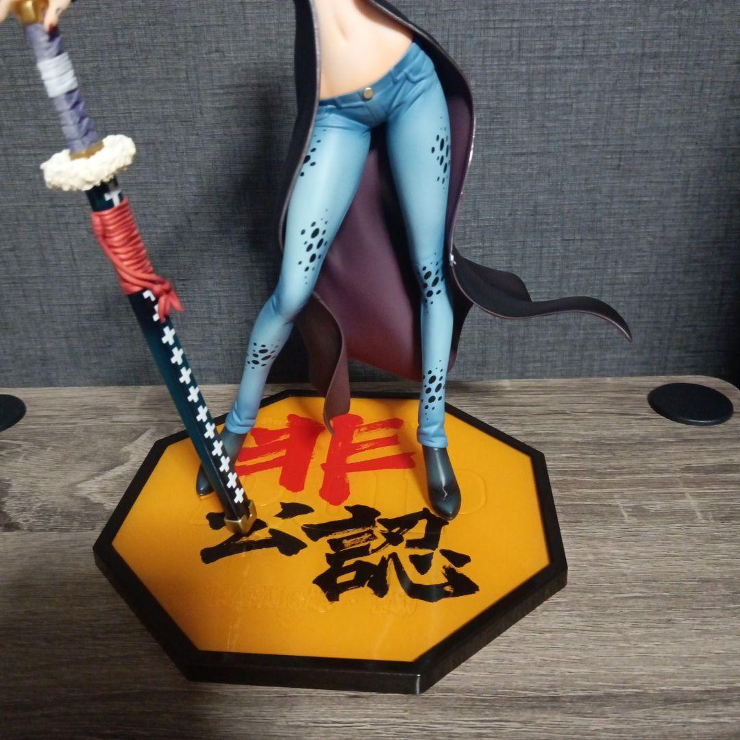 ワンピース　トラファルガー・ロー　pop非公認　I.R.O 女体化　フィギュア