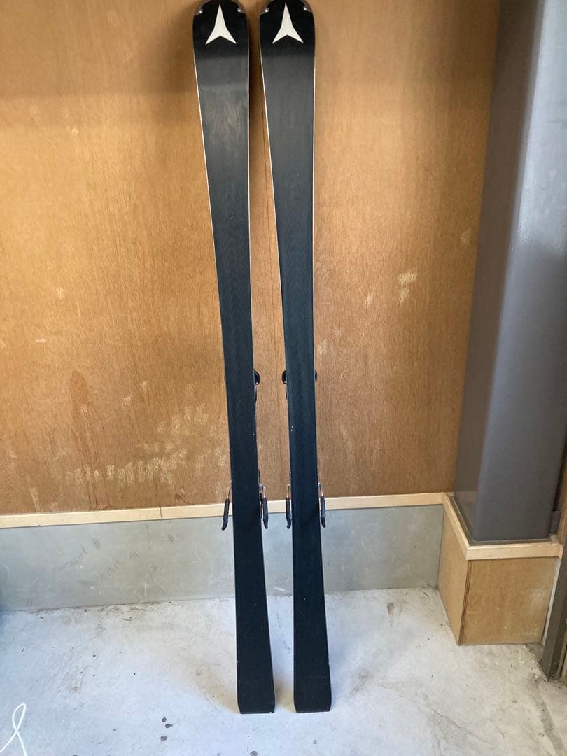 Atomic Redster X9i REVO スキー板166cm