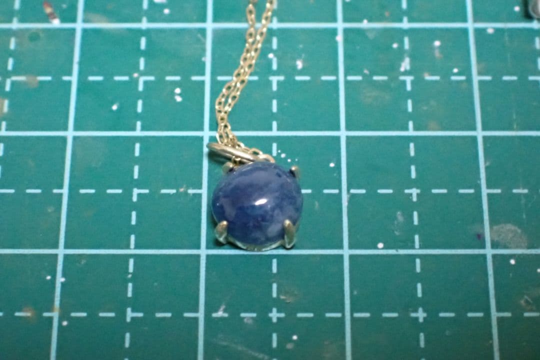 糸魚川翡翠　入コン沢　青　10金　丸　ネックレス　送料無料