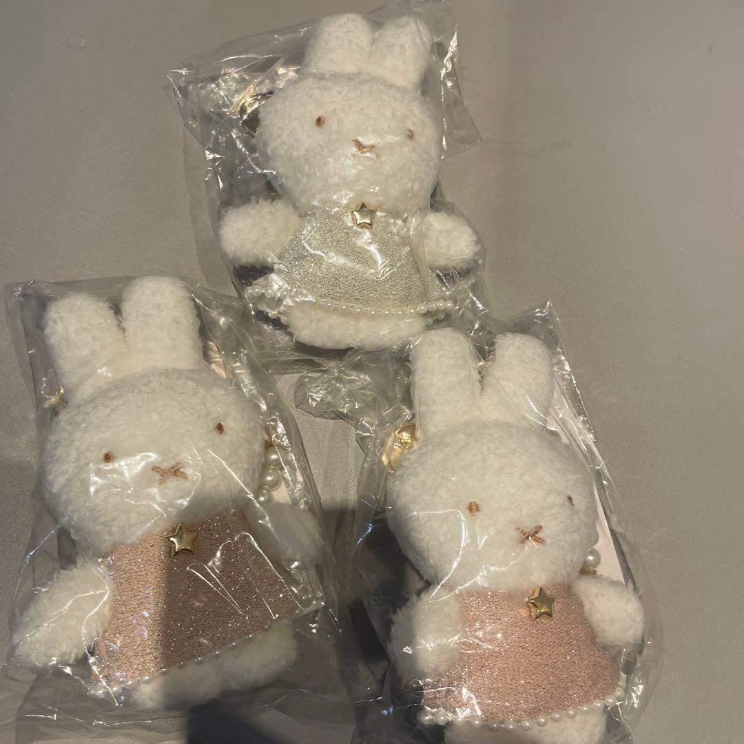 ミッフィー　原宿限定　バッグチャーム　ぬいぐるみ　マスコット　miia