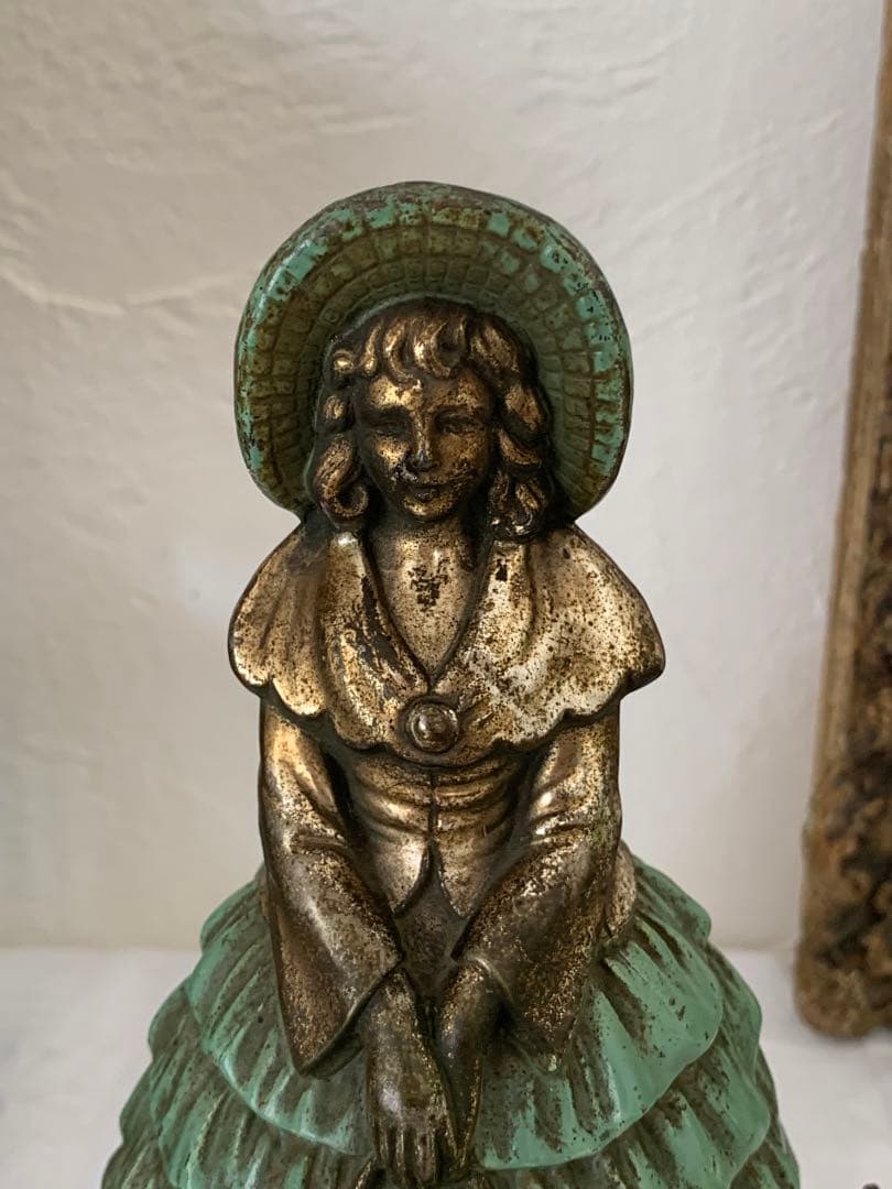 イギリスアンティーク　女性　金属製　置物　ブロカント
