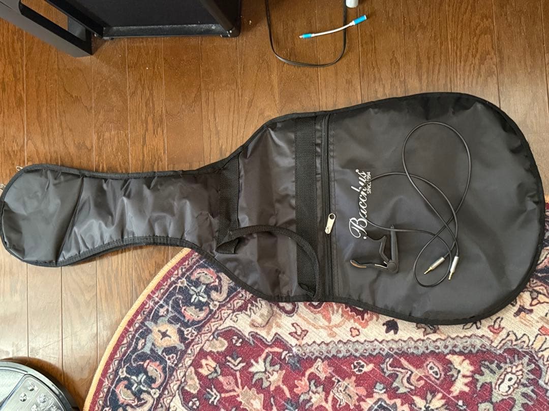 レッド ストラトキャスタータイプ エレキギター